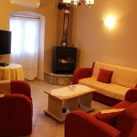 Villa Traditional House Archodiko Ágios Matthaíos